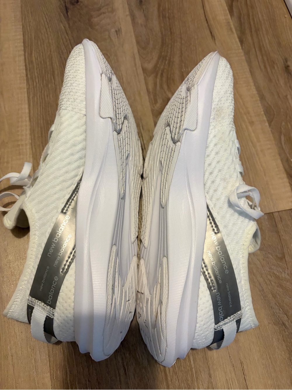 New Balance Women's DynaSoft Nergize Sport V2 Cross Trainer - Size 11 - White